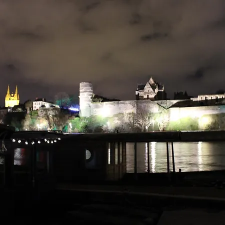 Les Toues Angevines Botel Angers
